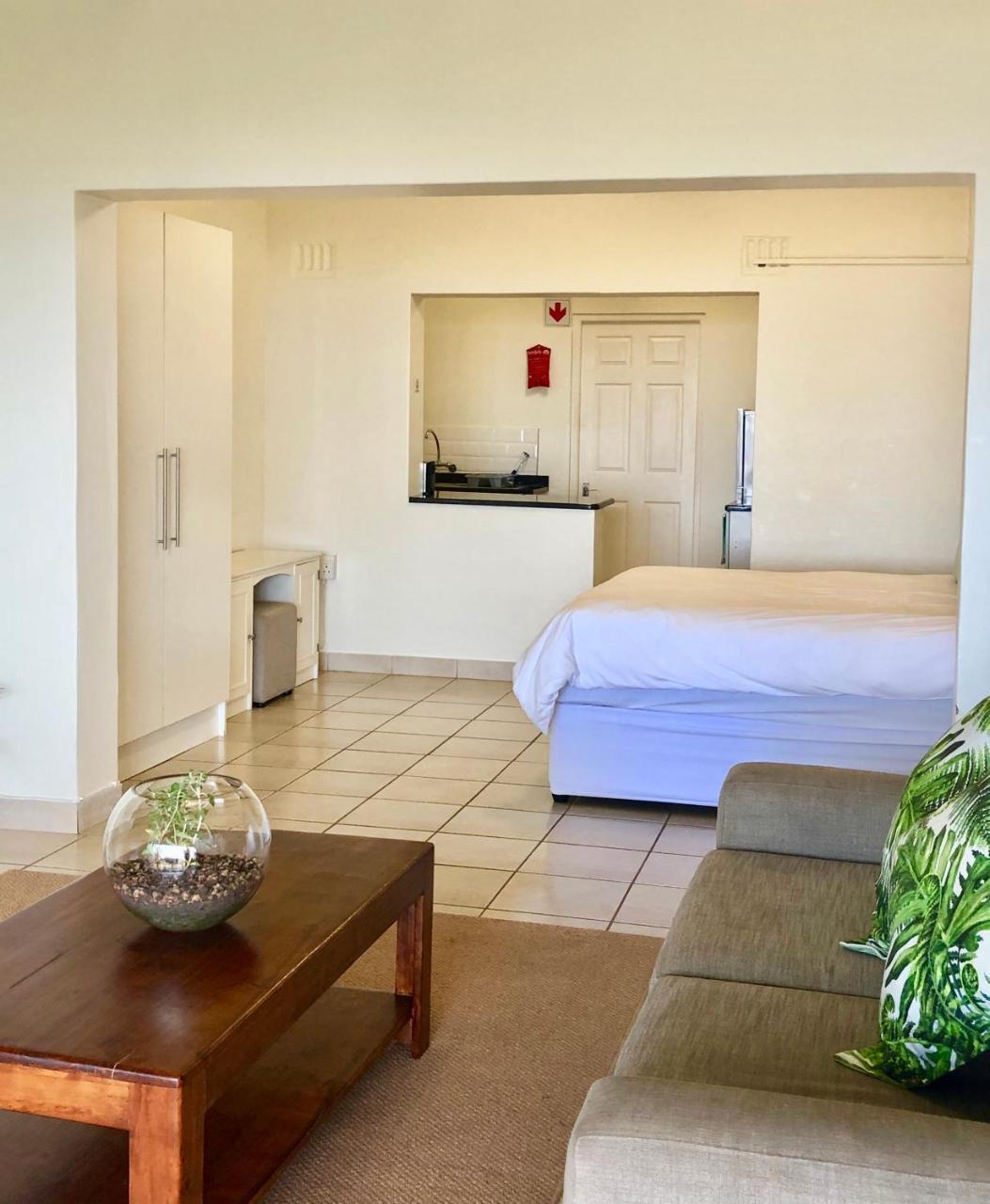 Beachbreak Cottages Umhlanga Rocks 외부 사진